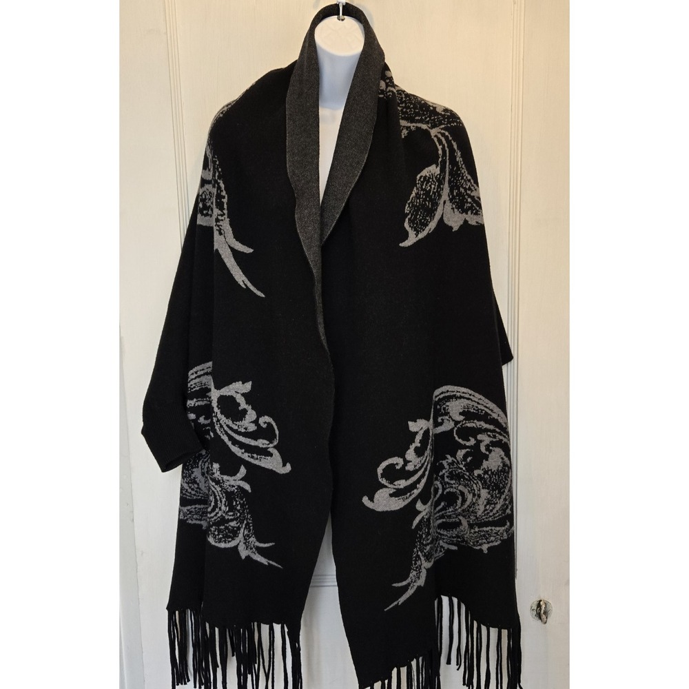 Parkhurst Women's Wrap Open‎ Front Poncho Wrist Holes Labeled One Size Fits M/L